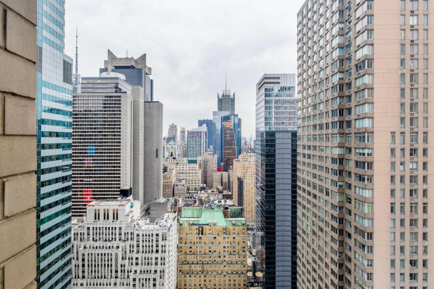 Apartment Midtown 2br W Gym Doorman Nr Times Square Nyc-1400 *