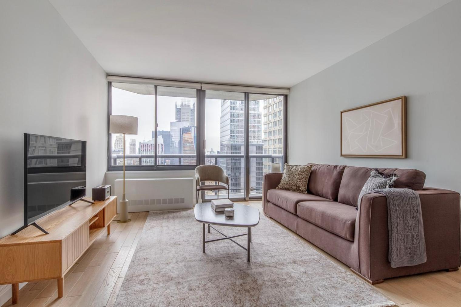 Midtown 2br W Gym Doorman Nr Times Square Nyc-1400 New York