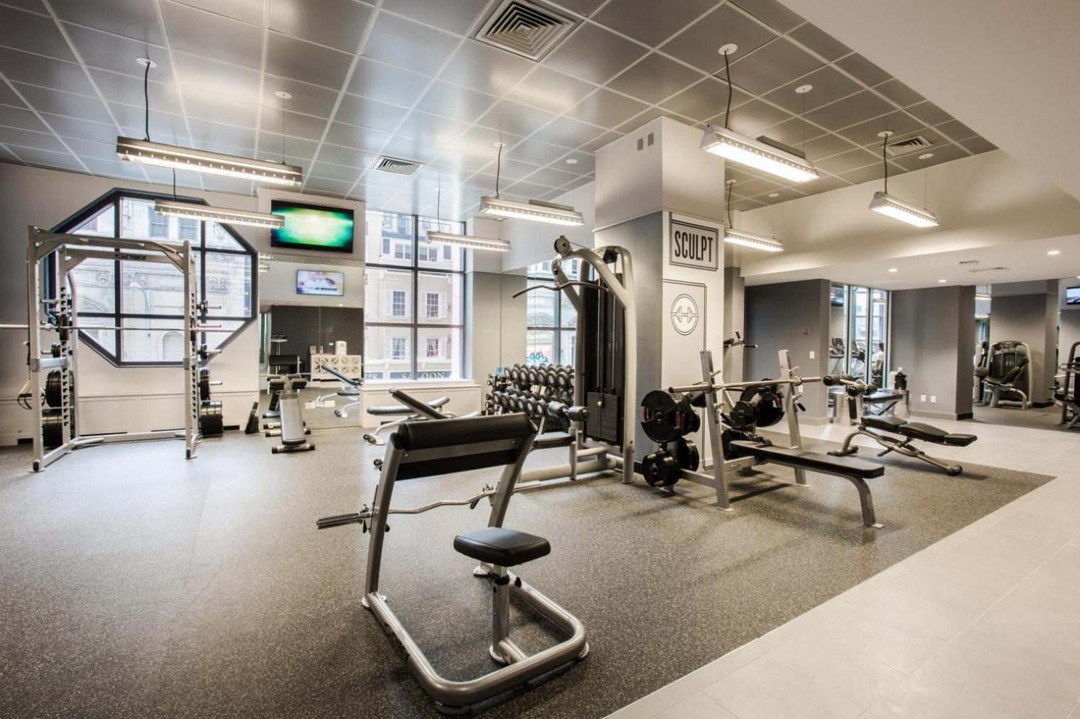 Midtown 2br W Gym Doorman Nr Times Square Nyc-1400 Apartment New York
